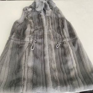WHITE HOUSE BLACK MARKET FAUX MINK DRAWSTRING VEST.  NWOT Never Worn!!